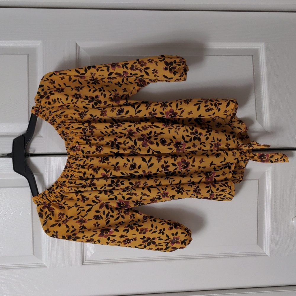 Floral tie front blouse
